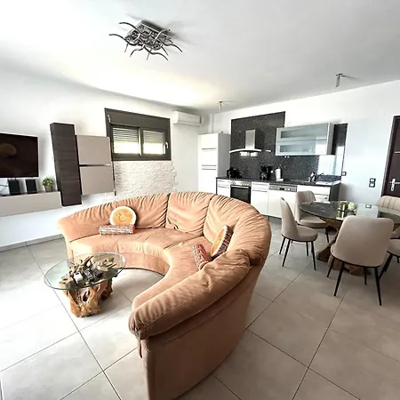 Apartment Chiara *