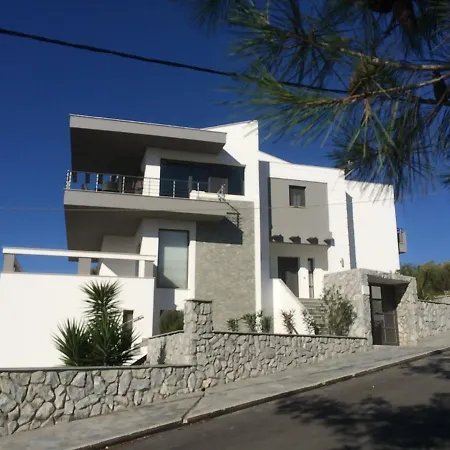 Chiara Daire Limenaria (Thasos)